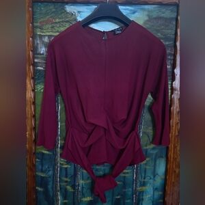 Woman blouse, 100% Polyester, Size medium, Excelent condition
